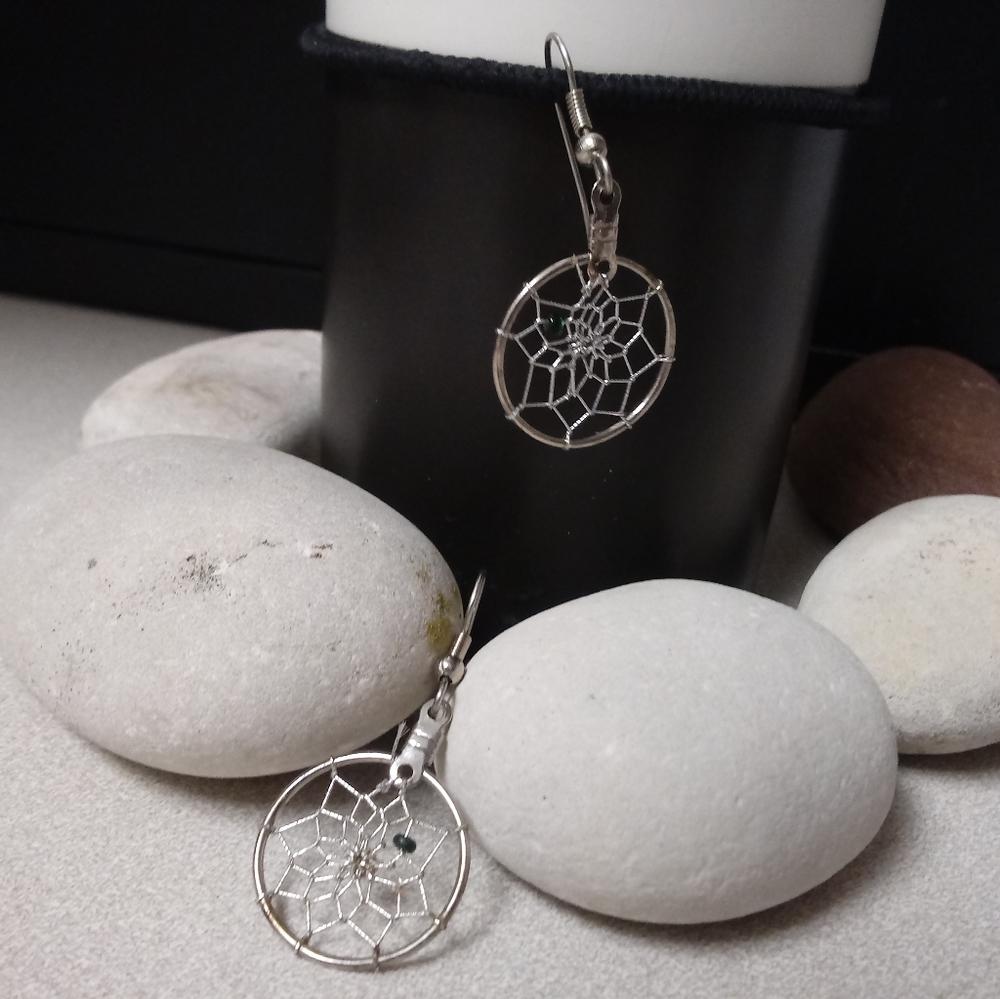 Silver earrings. - Picture 2 of 3